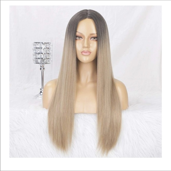 🆕️ Blonde Heat Resistant Middle Parting Wig  - Picture 2 of 7